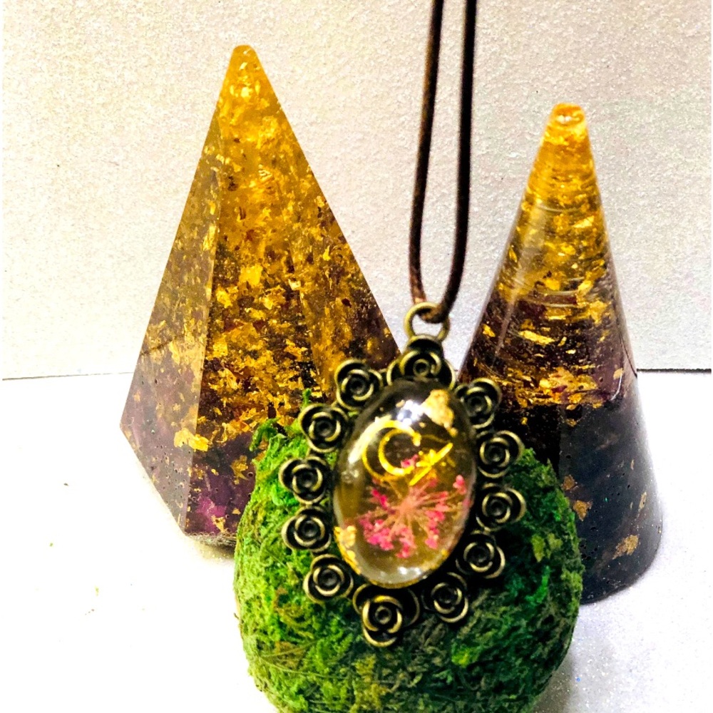 Classic Pendant Necklace